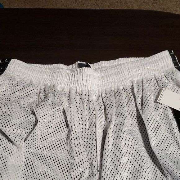 Men's Double Layered Mesh Shorts Big & Tall - Picture 3 of 7